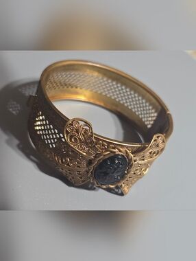 Gold Filigree Cameo Bangle Bracelet - Black Cameo Accent